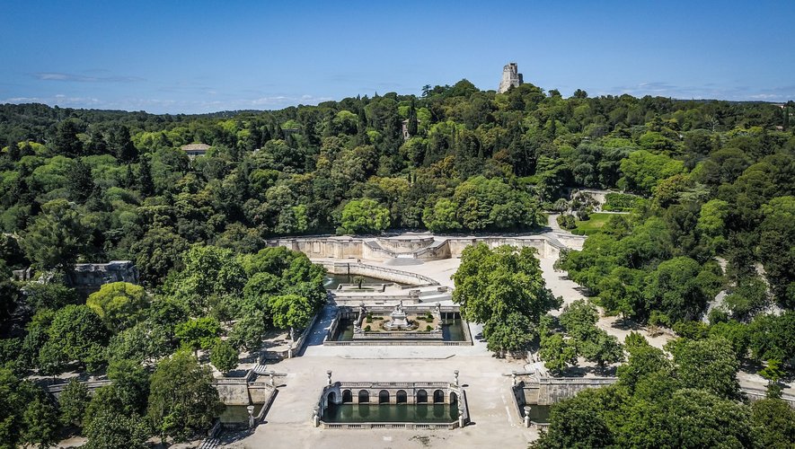 Les Jardins de la Fontaine à Nîmes : un Havre de Paix et d&rsquo;Histoire…
